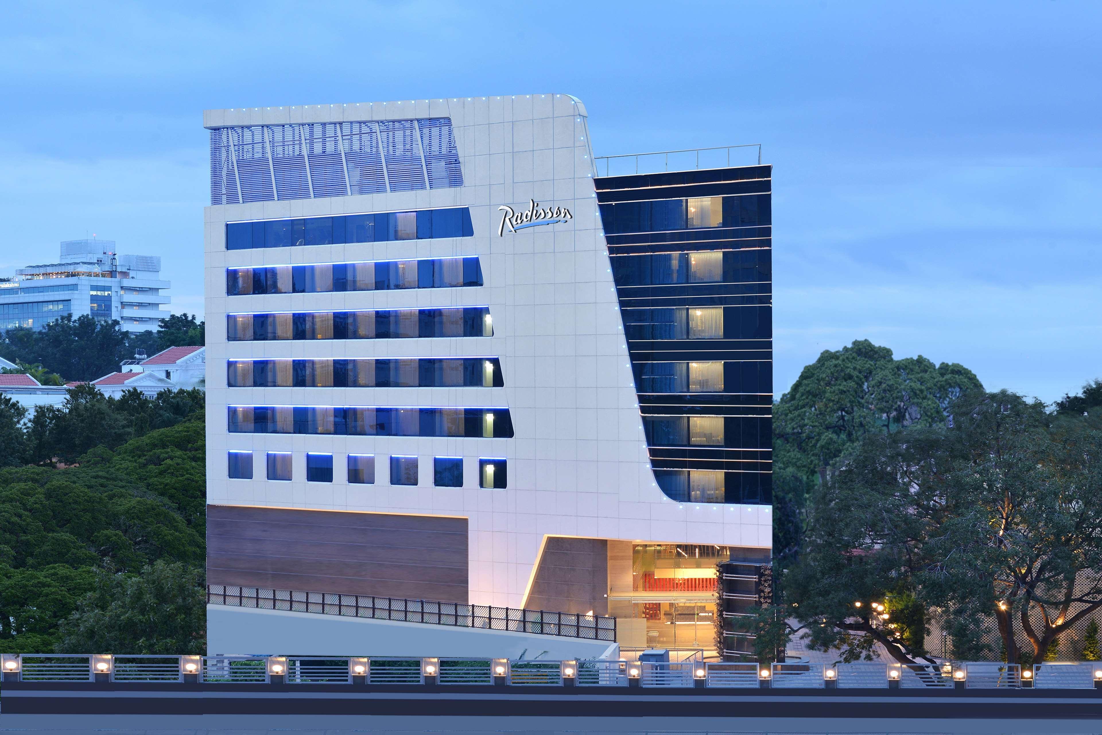 Radisson Bengaluru City Center Bagian luar foto